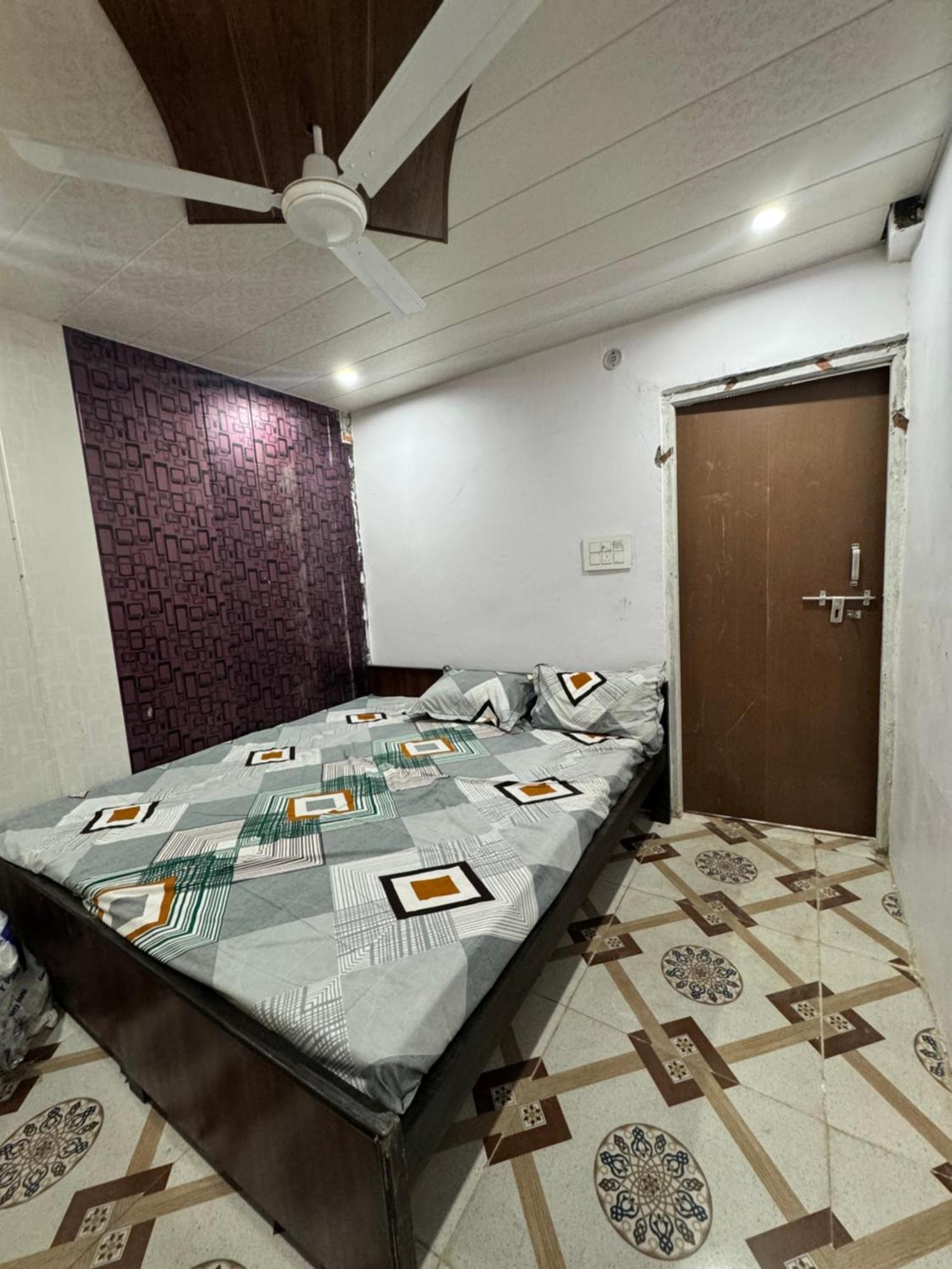 Pakhi Residency Hotel Vrindāvan Exterior foto
